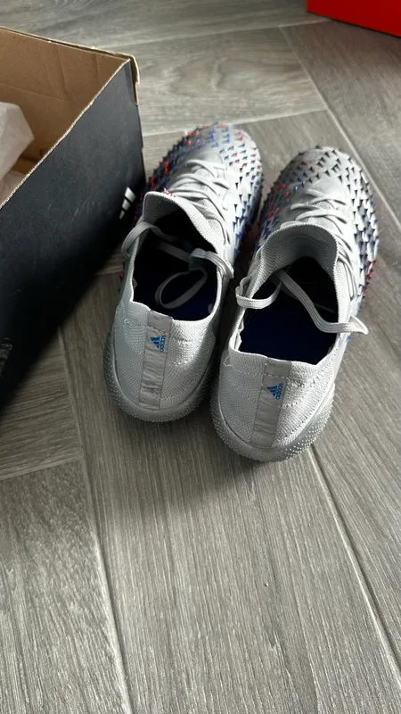 Shiten Kepuce futbolli Adidas Predator - Imazhi 3