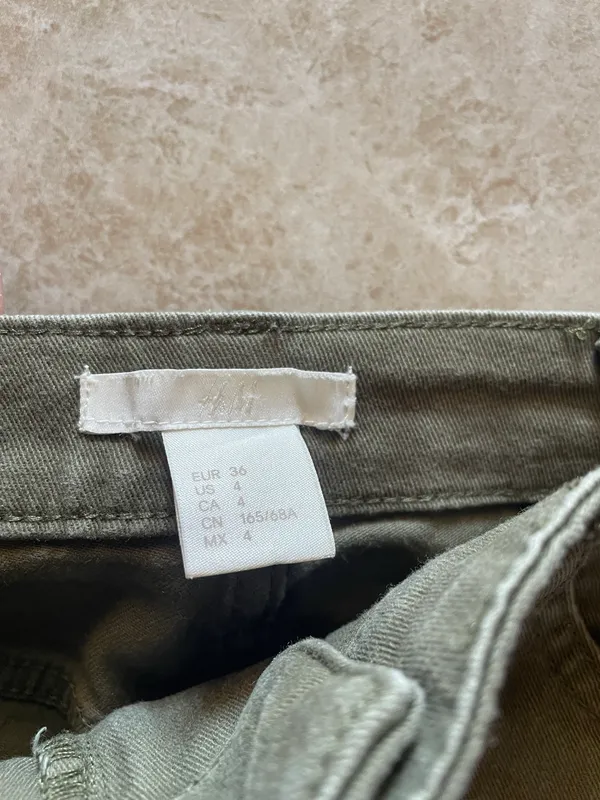 Pantallona xhins te shkurtra H&M  masa-36 - Imazhi 3