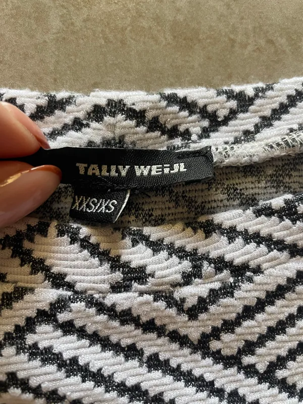Bluzë Tally Weijl  masa– XXS/XS - Imazhi 3