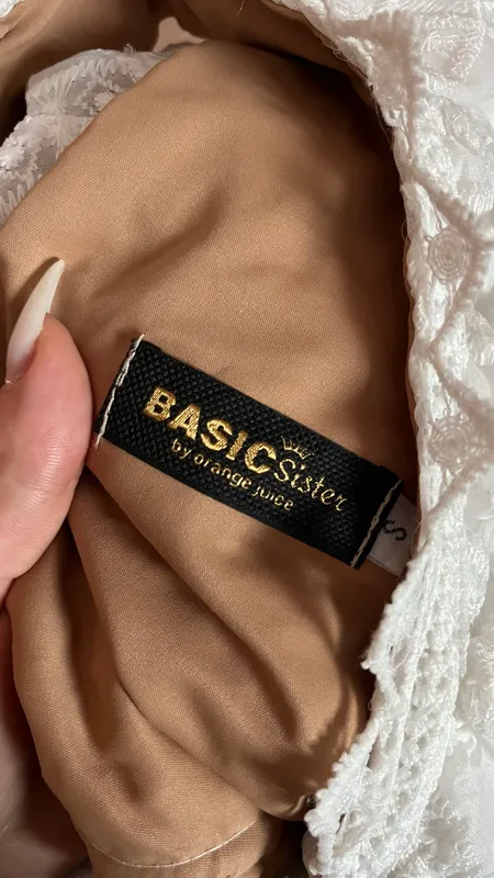 🤍 Jumpsuit i bardhë elegant me dantellë - Imazhi 2