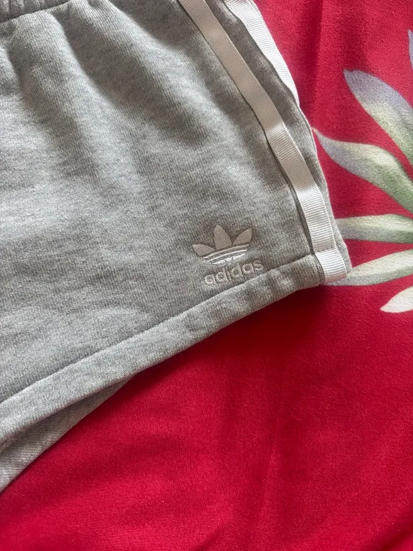Tuta te shkurta adidas - Imazhi 3