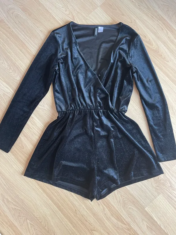 Jumpsuit i zi me xixa H&M
