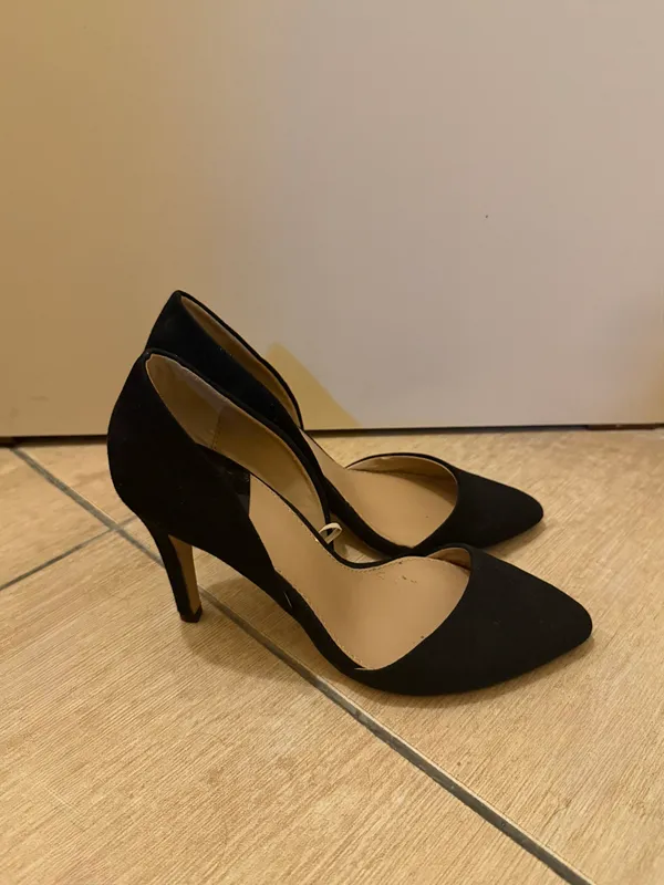 Kepuce elegante me taka