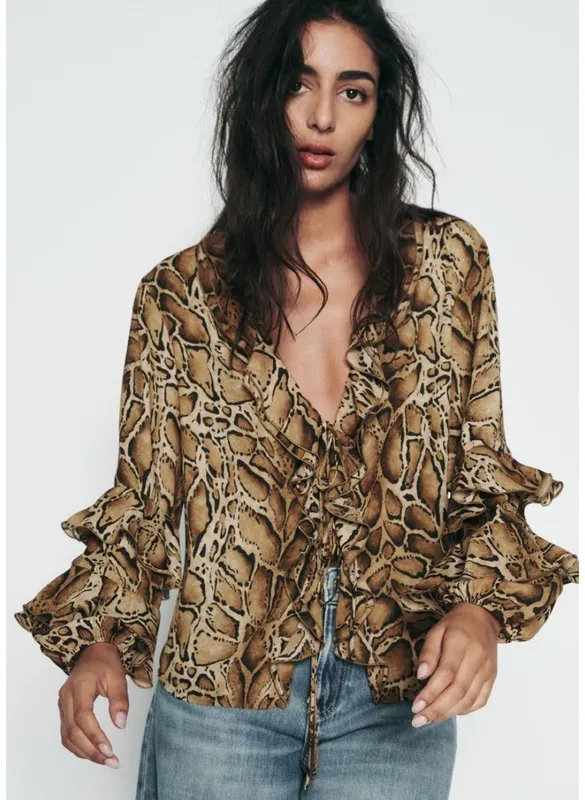 Animal print ruffle shirt  - Imazhi 3
