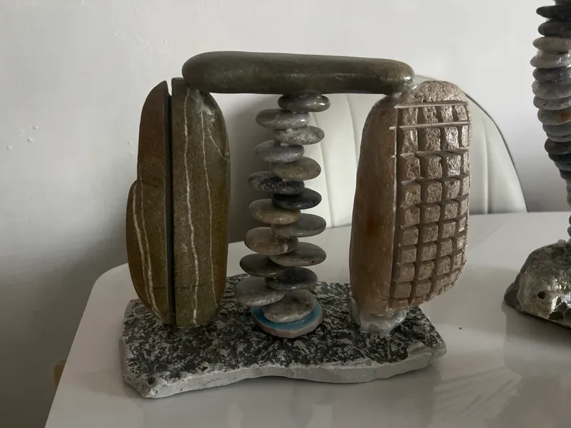 skulpturë abstrakte arkitekturore